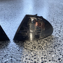 Load image into Gallery viewer, E46 smoked corner lights - sedan / touring