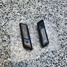 Load image into Gallery viewer, E36 / E34 clear side marker lights