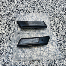Load image into Gallery viewer, E36 / E34 clear side marker lights