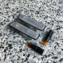 Load image into Gallery viewer, E36 clear side marker lights - facelift