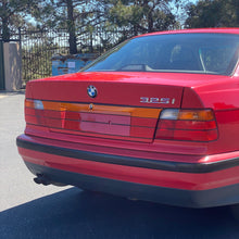 Load image into Gallery viewer, E36 Genuine BMW heckblende - sedan
