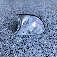 Load image into Gallery viewer, E46 clear corner lights - coupe / convertible

