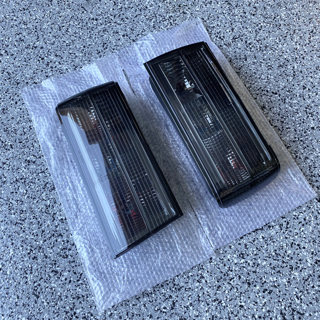 E30 smoked tail lights facelift (87-92)